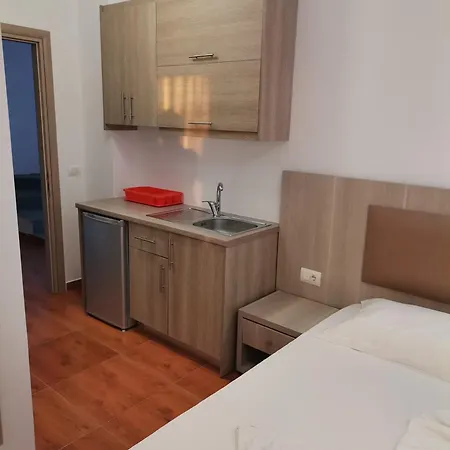 Koli Guest house *